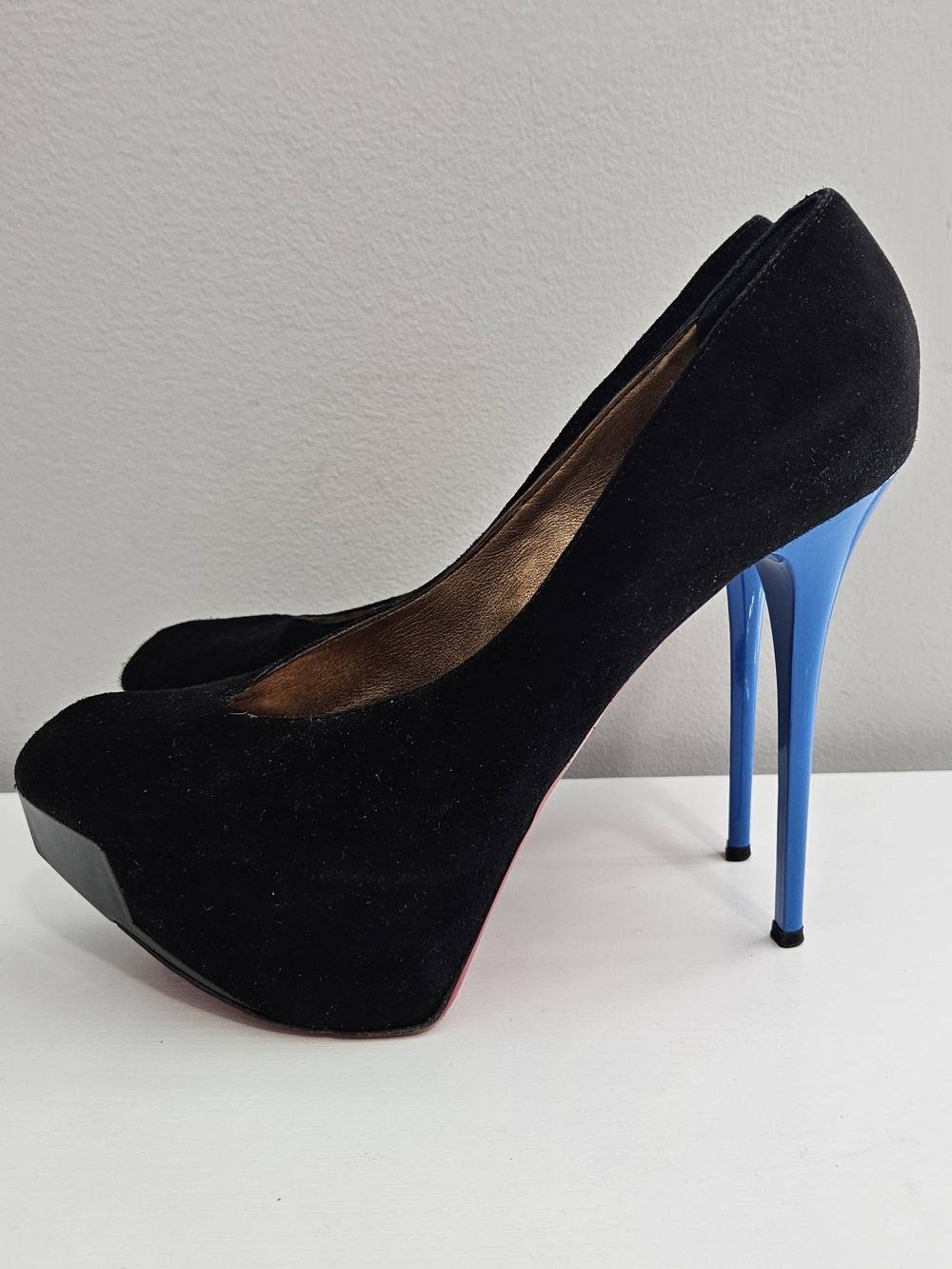 Designer Massimo Dogama Black Suede Platform Pumps with Blue Stiletto Heel